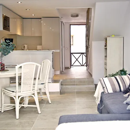 2 Min Walk To Beach - Bungalow Solarium & Pool 度假居