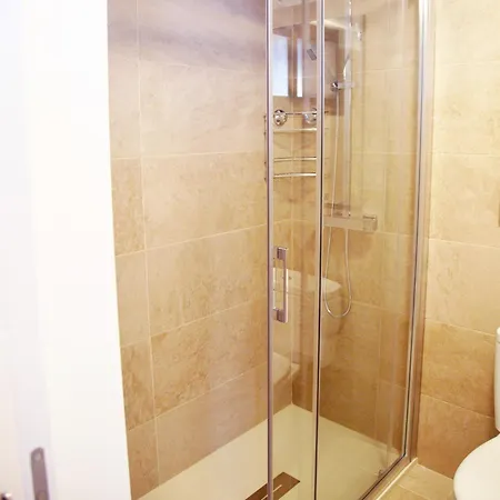 2 Min Walk To Beach - Bungalow Solarium & Pool * 阿德耶